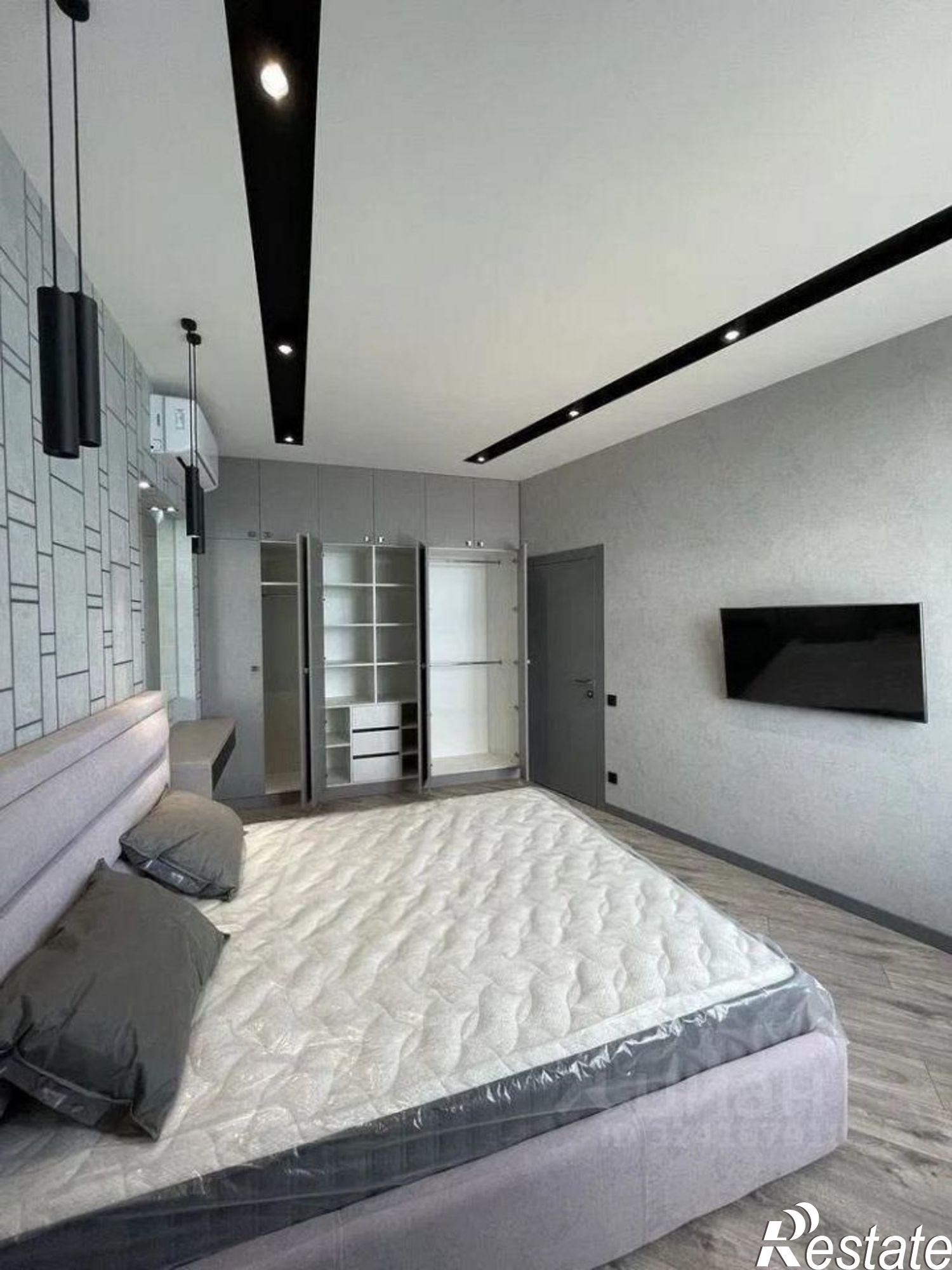 Купить квартиру за 25 000 000 рублей на улица Дражинского, 45А