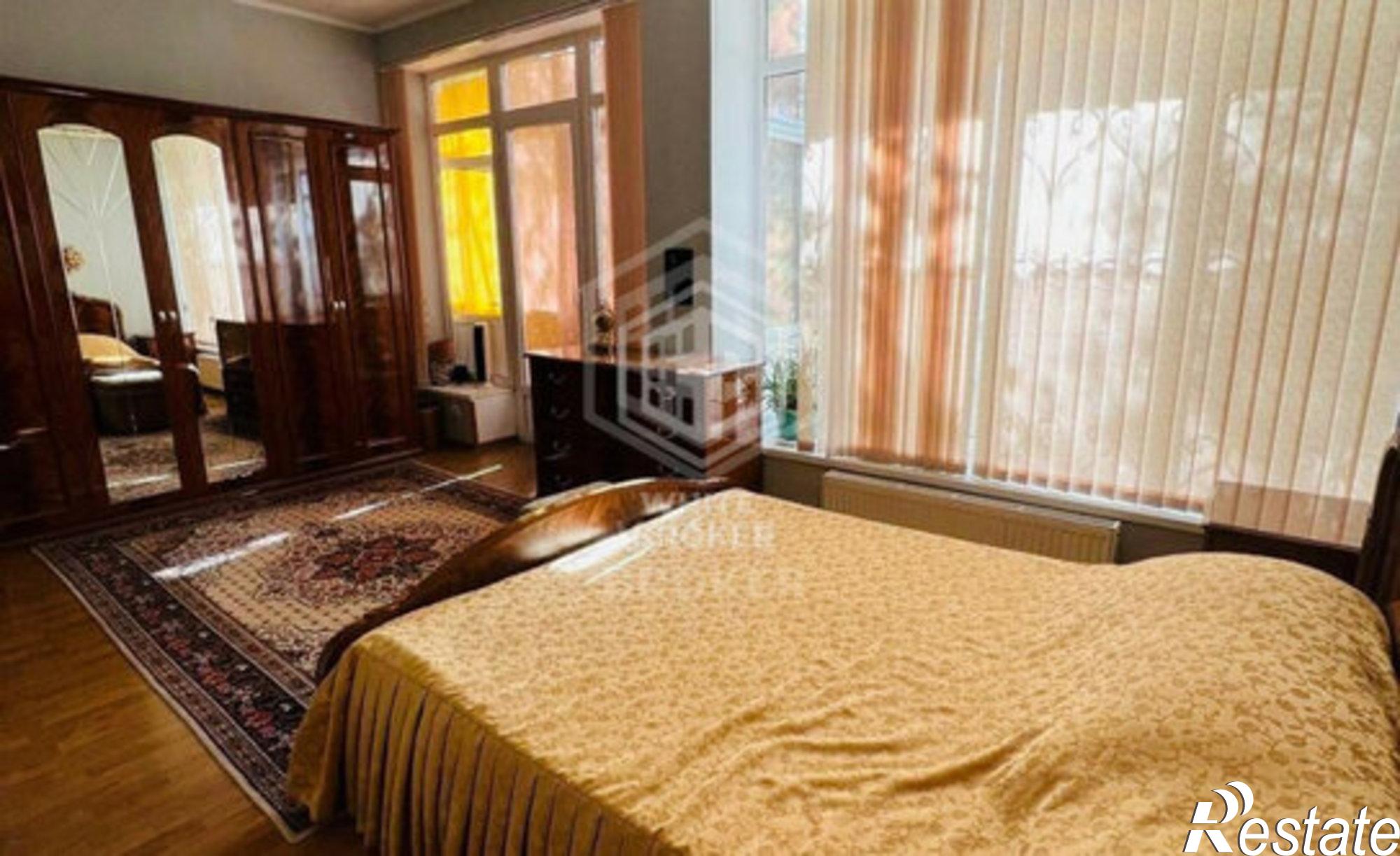 Купить квартиру за 38 000 000 рублей на Киевская улица, 12