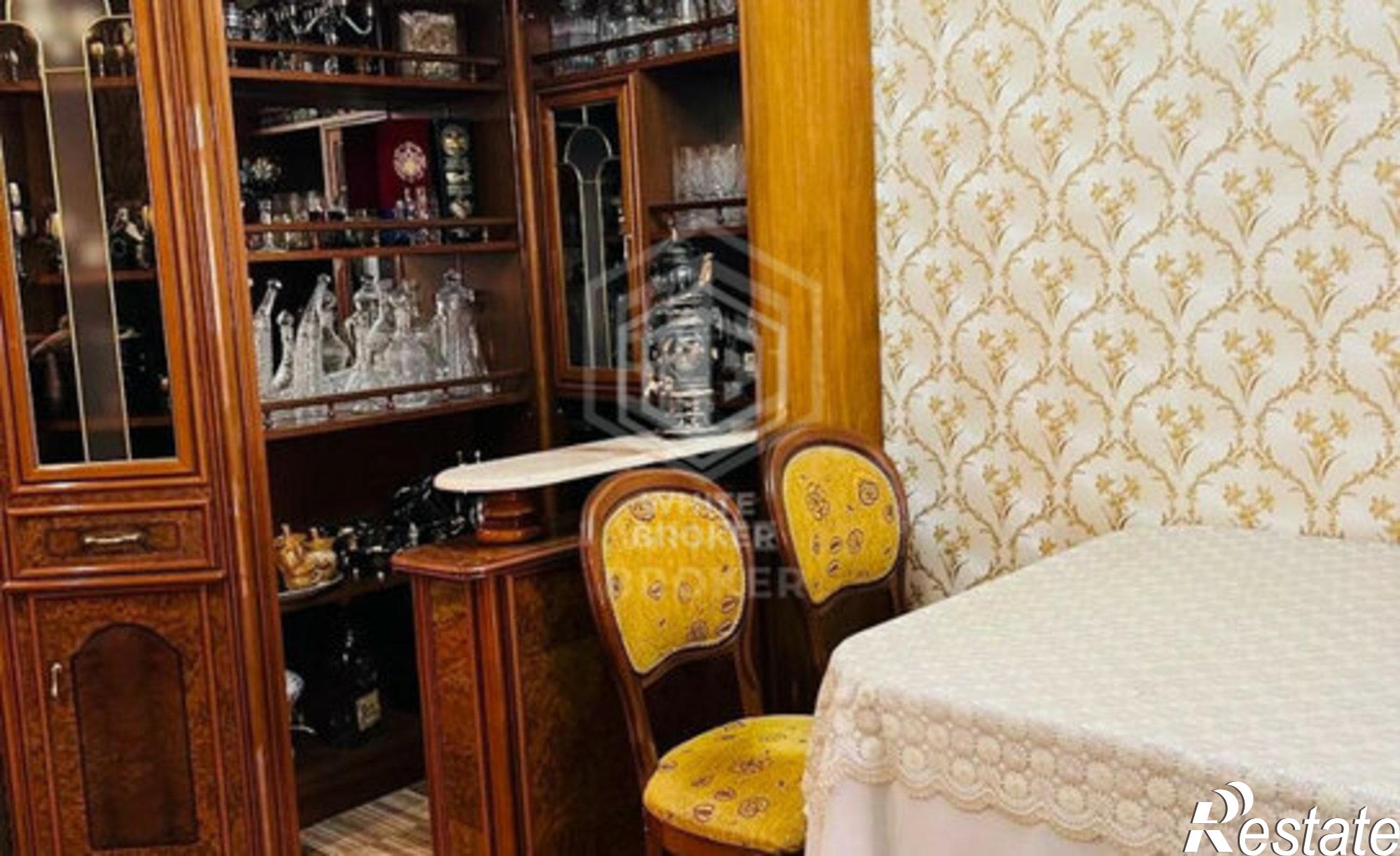 Купить квартиру за 38 000 000 рублей на Киевская улица, 12