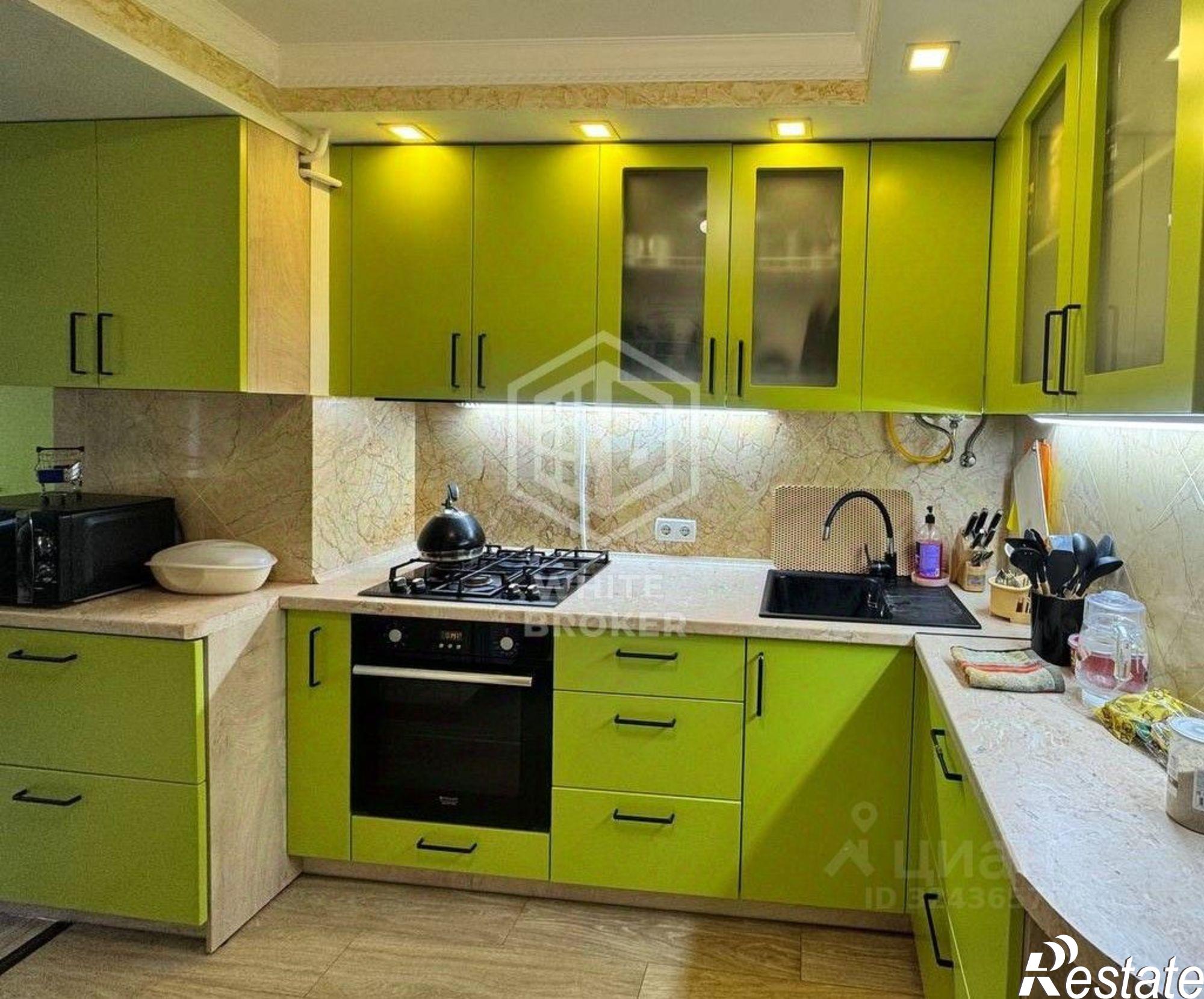 Купить квартиру за 11 000 000 рублей на ул Риекская, 5