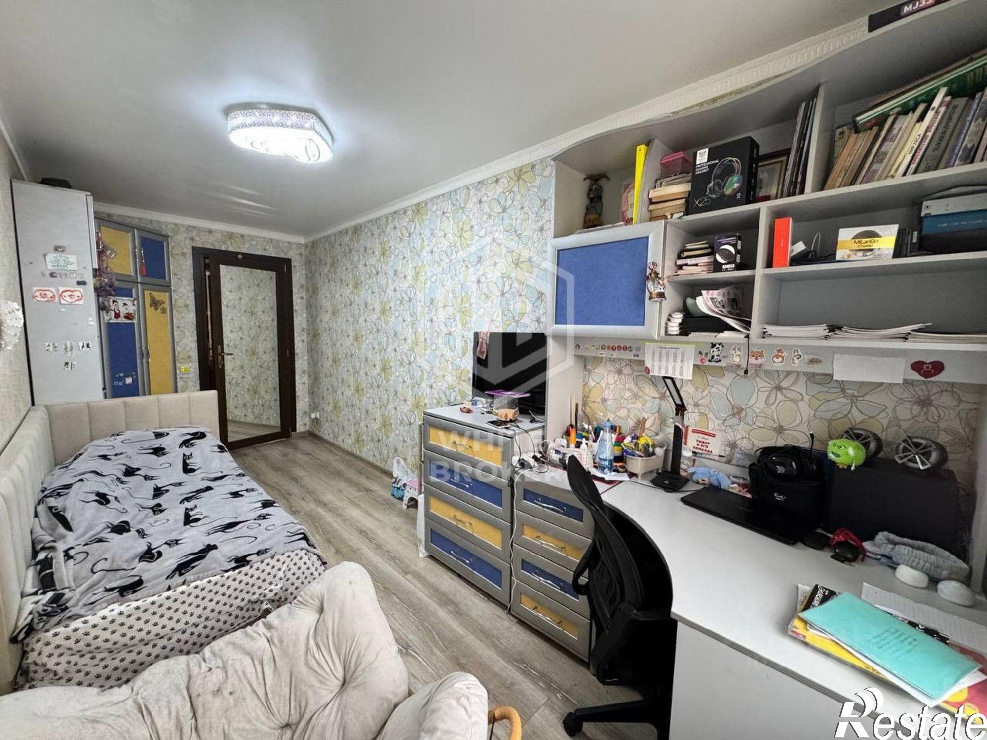 Купить квартиру за 11 000 000 рублей на ул Риекская, 5