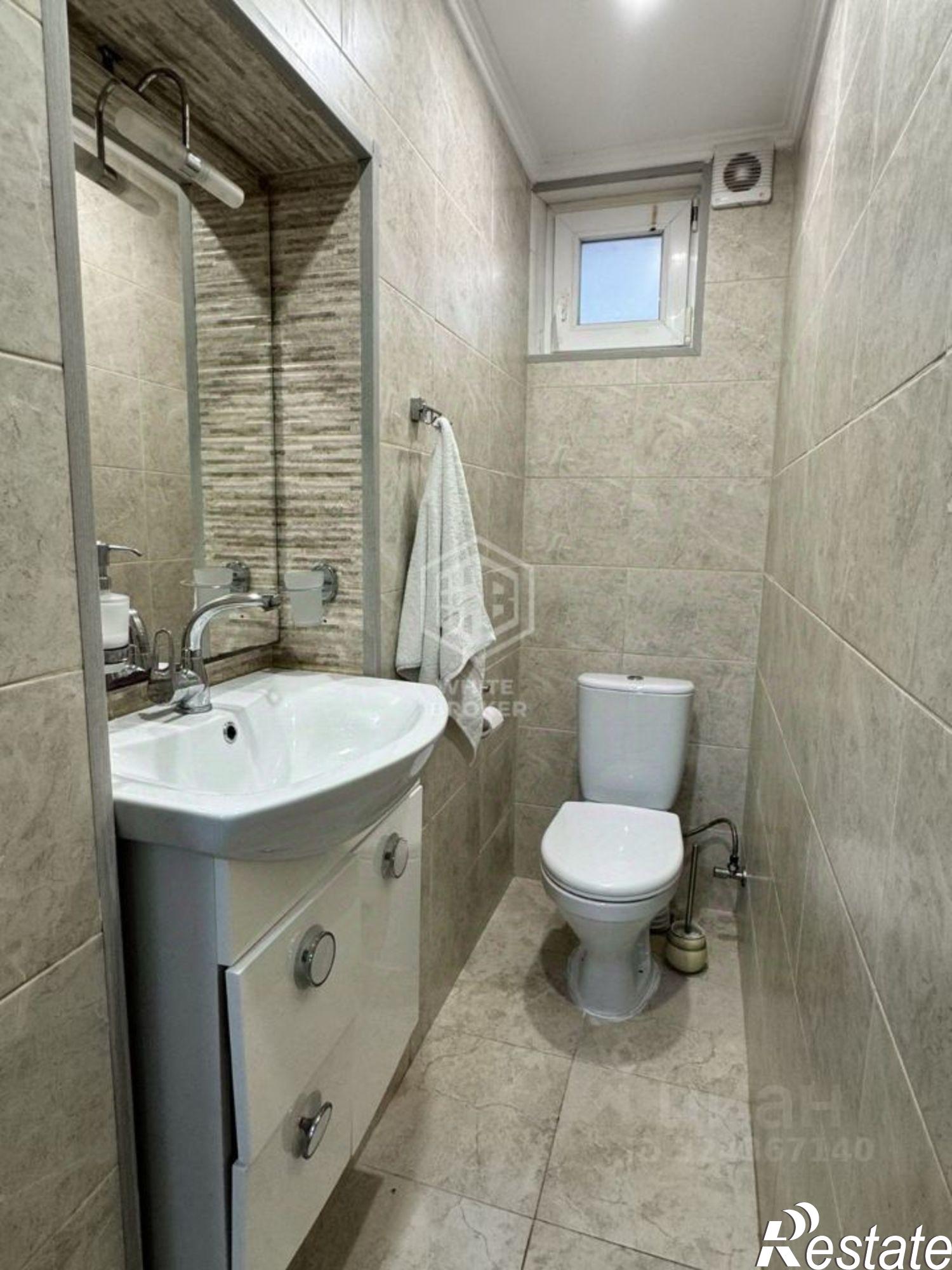 Купить квартиру за 14 000 000 рублей на Дарсановская улица, 12