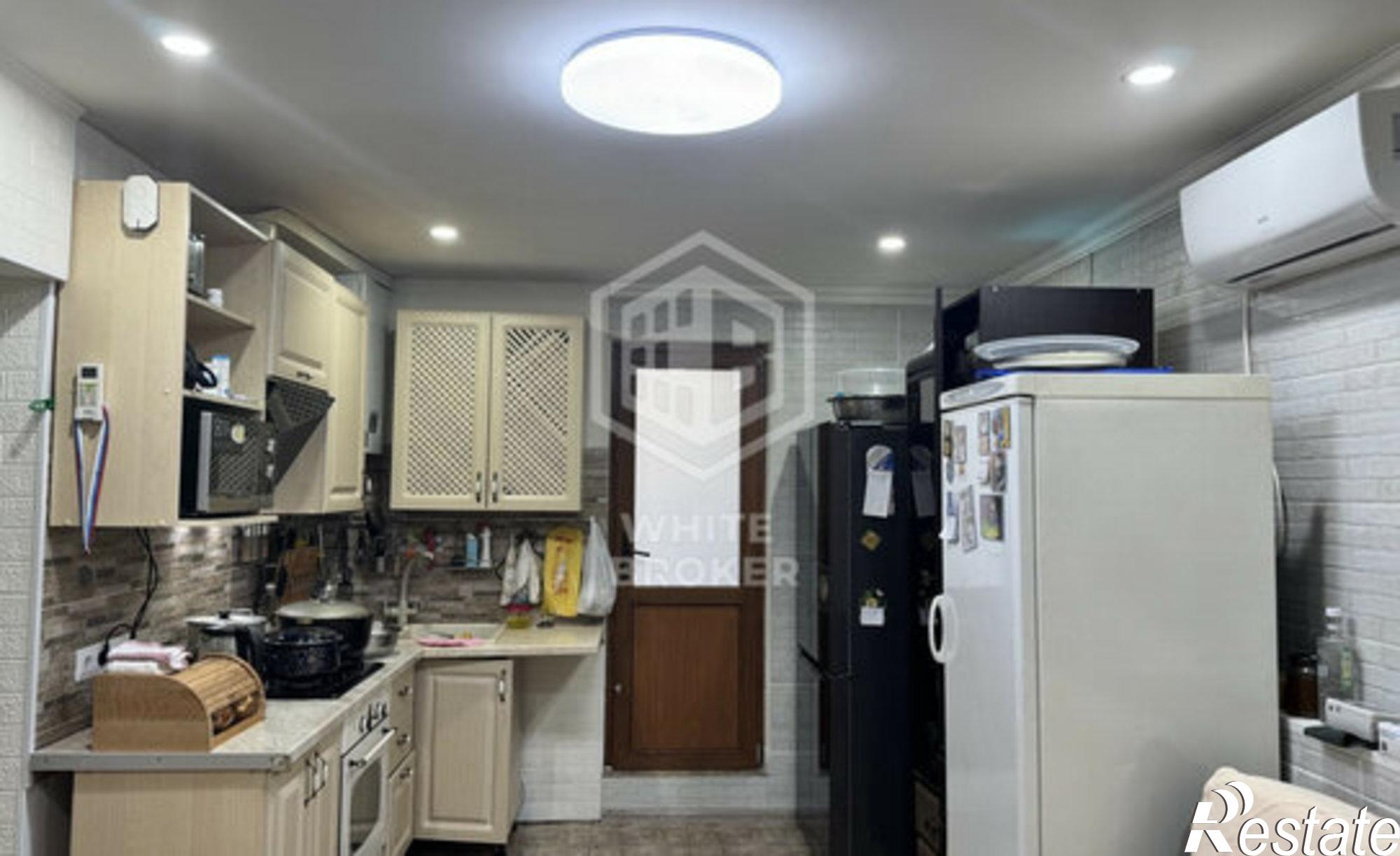 Купить квартиру за 14 000 000 рублей на ул Дарсановская, 12