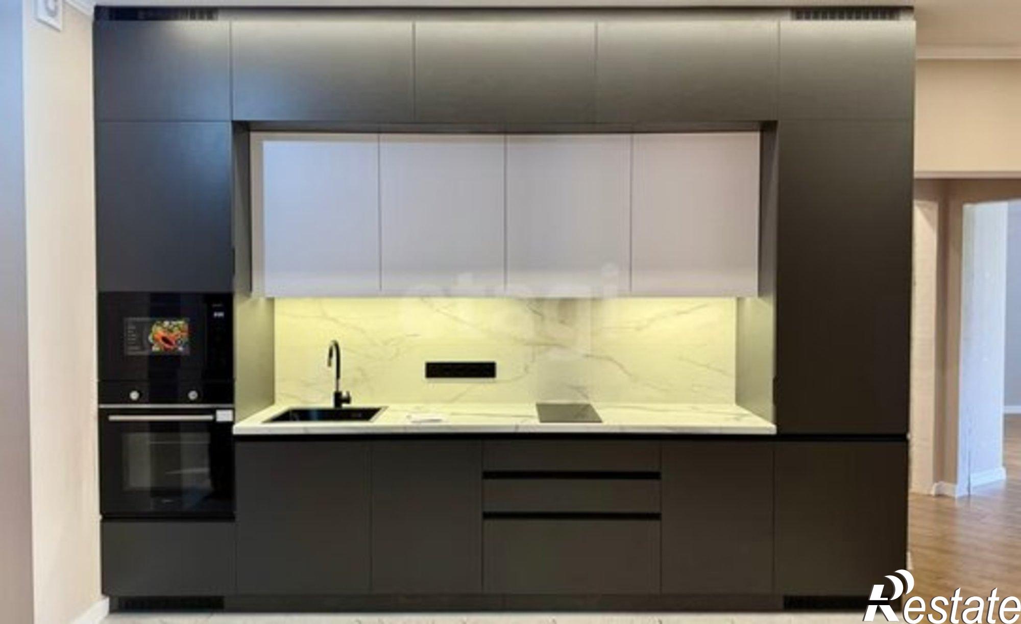 Купить квартиру за 23 490 000 рублей на Таврическая улица, 2Б