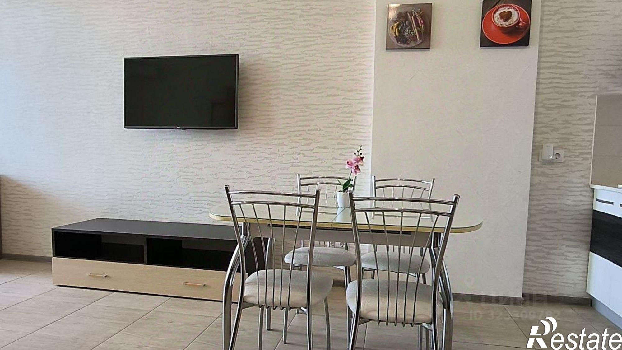 Купить квартиру за 15 500 000 рублей на Морской спуск, 6