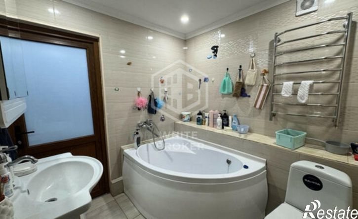 3-комн квартира ул Дарсановская, 12,  д. 12