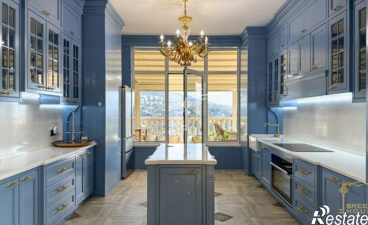 4-комн квартира улица Войкова, 16,  д. 16