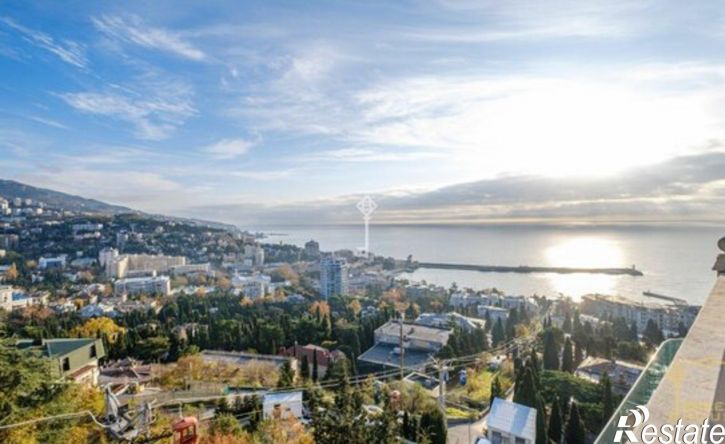 4-комн квартира улица Войкова, 16,  д. 16