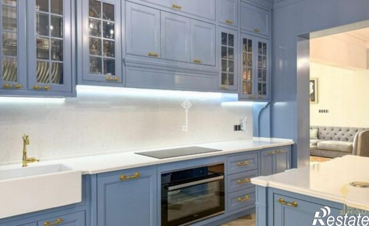 4-комн квартира улица Войкова, 16,  д. 16