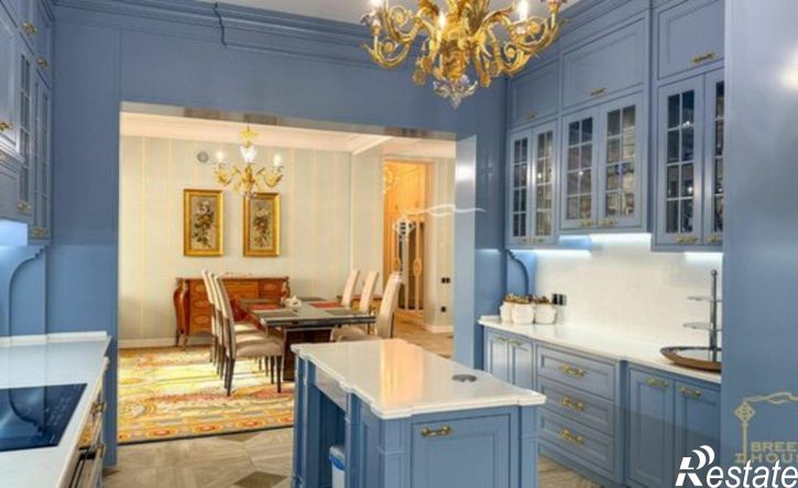 4-комн квартира улица Войкова, 16,  д. 16