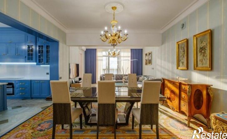 4-комн квартира улица Войкова, 16,  д. 16