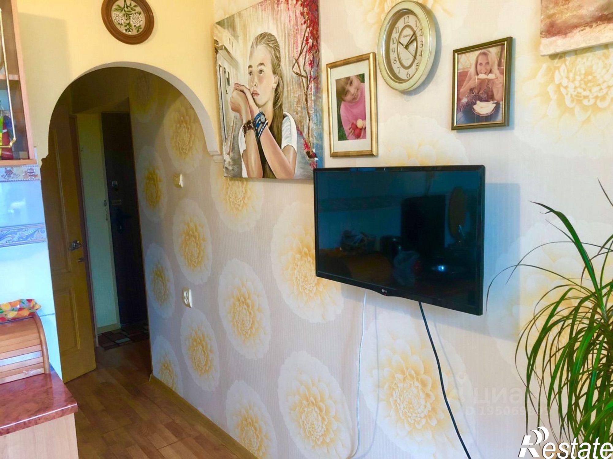 Купить квартиру за 9 300 000 рублей на ул Дзержинского, 33 1