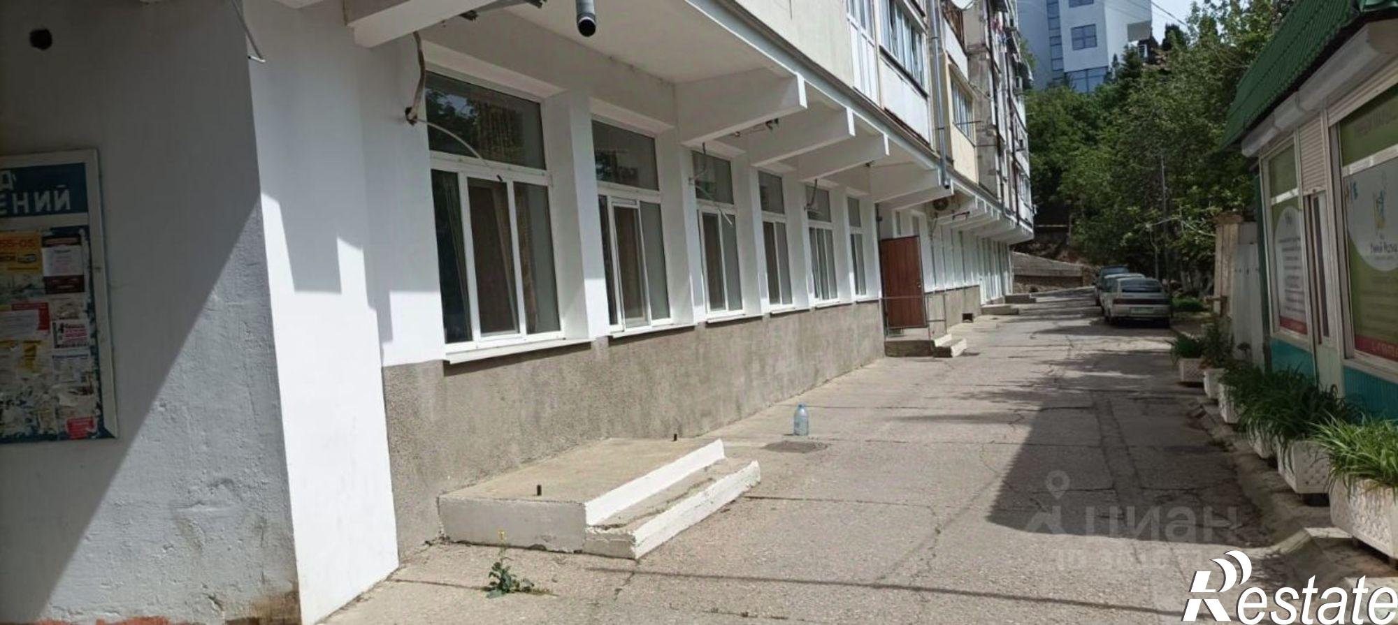 Купить квартиру за 25 000 000 рублей на Алупкинское шоссе, 48