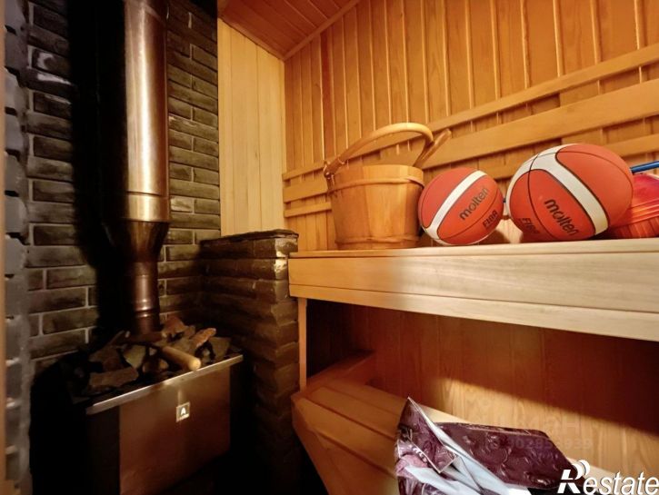 6-комн квартира Алупка, улица Ленина, 35Б