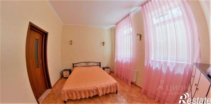 3-комн квартира наб им А.С.Пушкина, 17,  д. 17