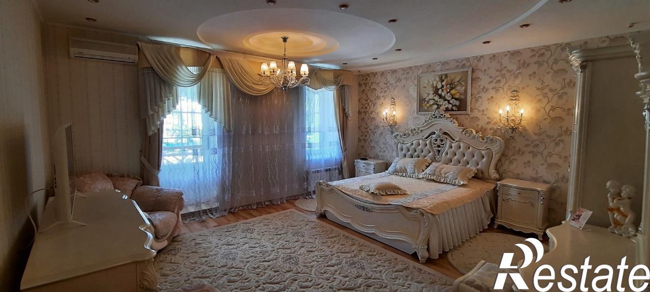 Сдать квартиру за 75 000 рублей на Набережная имени Ленина, 13