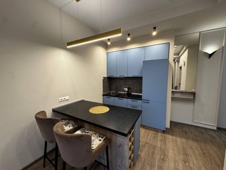 2-комн квартира Ленина В.И. имени наб., 4