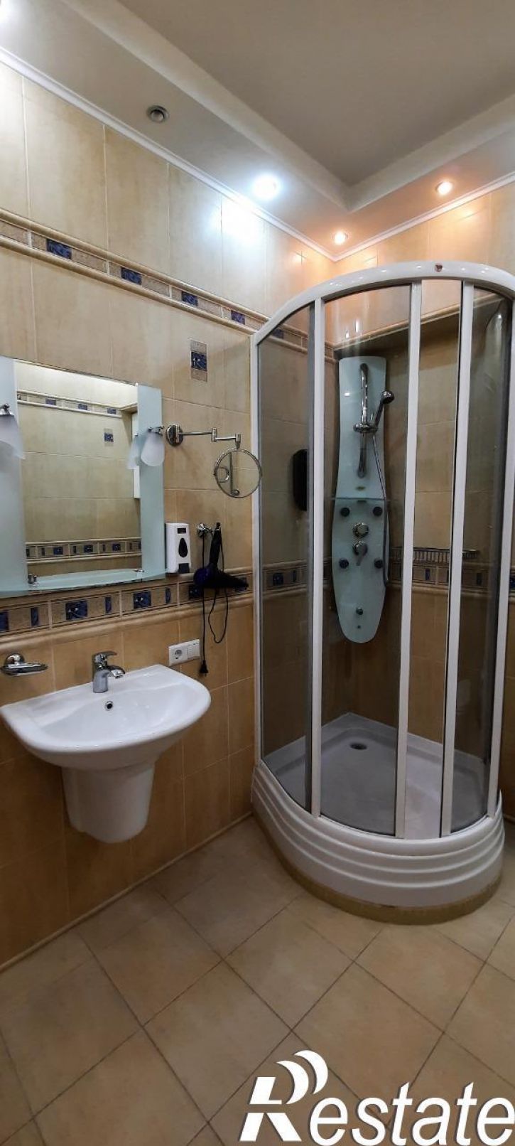 1-комн квартира Набережная имени Ленина, 13