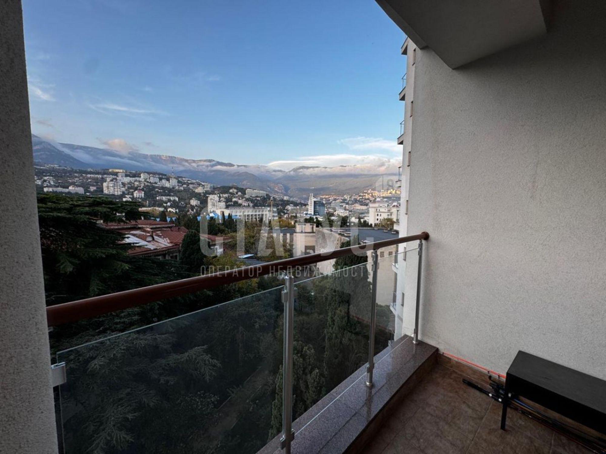 Сдать квартиру за 70 000 рублей на имени Ленина наб, 4