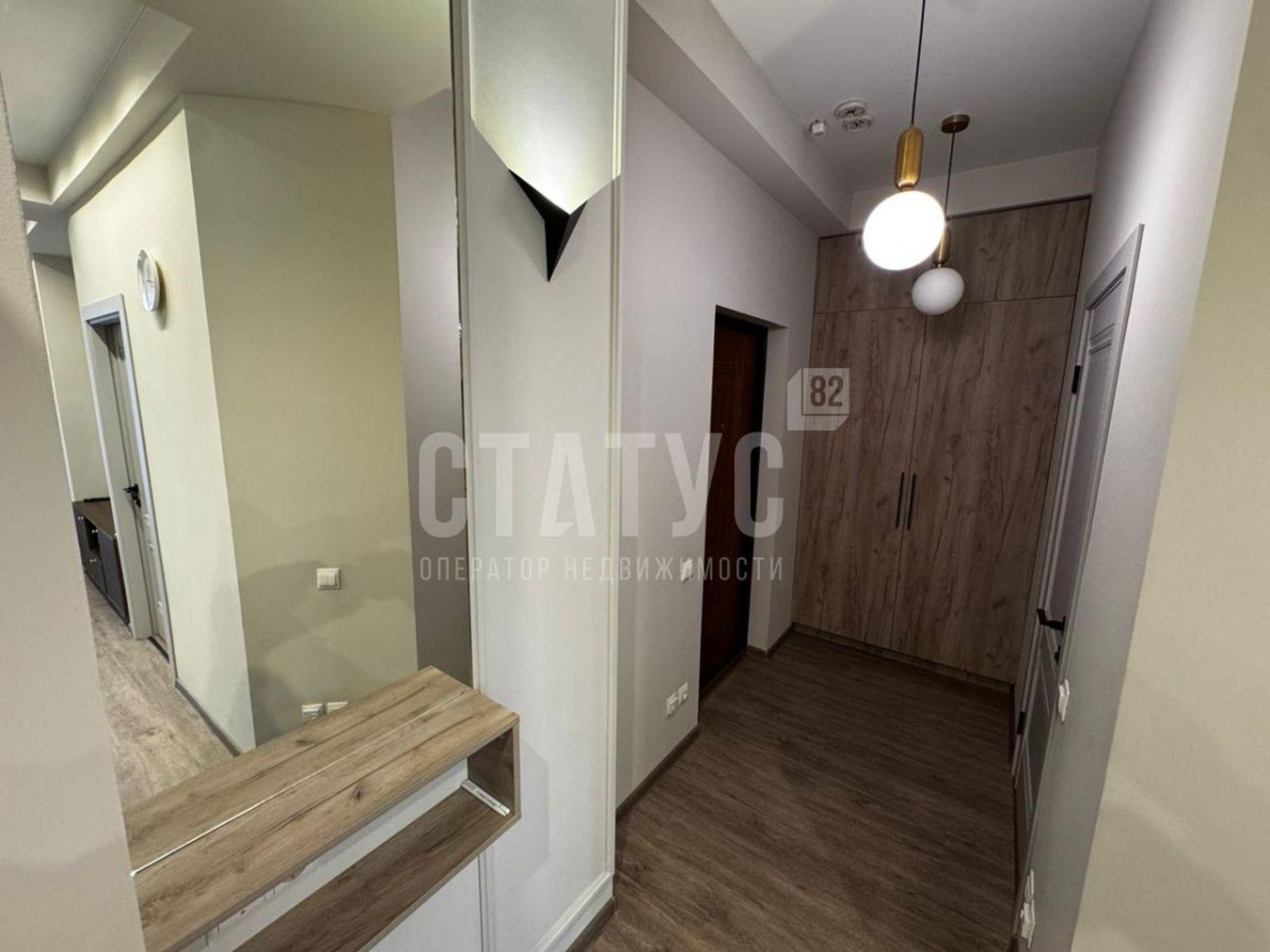 Сдать квартиру за 70 000 рублей на имени Ленина наб, 4