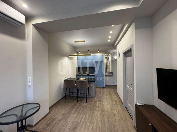 2-комн квартира имени Ленина наб, 4