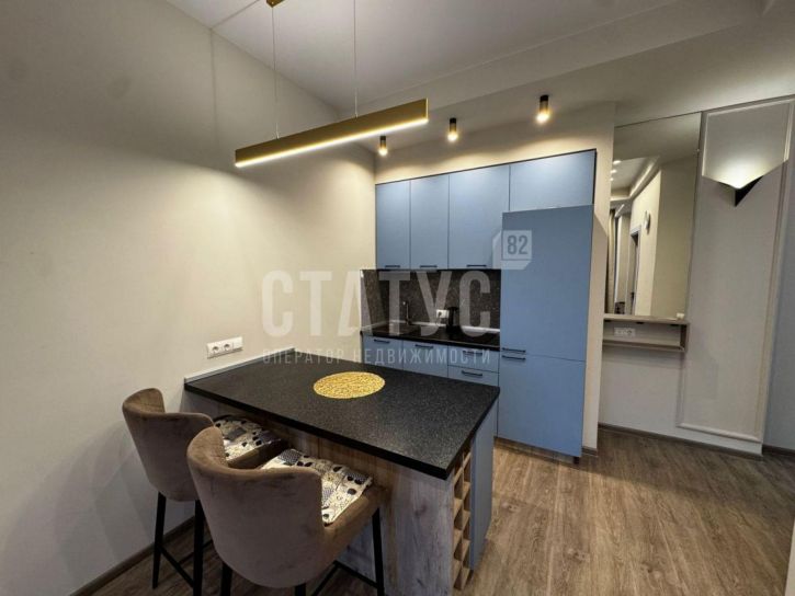 2-комн квартира имени Ленина наб, 4