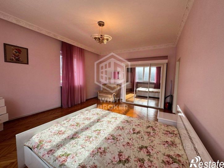 2-комн квартира ул Батурина, 18,  д. 18