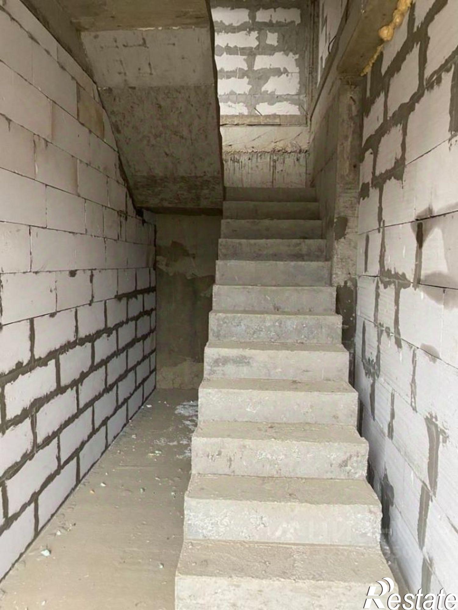 Купить дачу, дом, коттедж за 19 000 000 рублей на ул Репина, 20