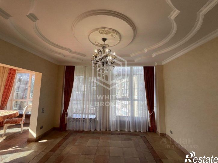5-комн квартира Таврическая улица, 2Б,  д. 2Б