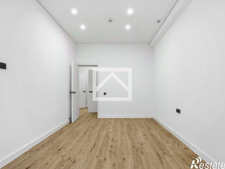 3-комн квартира ул Строителей, 10,  д. 10