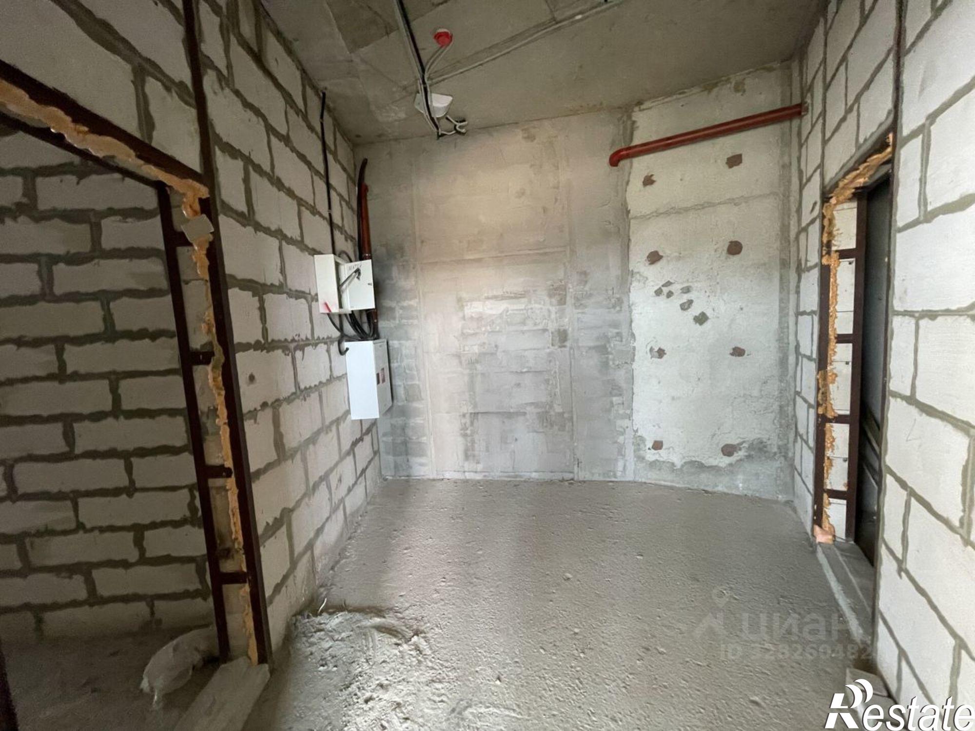 Купить торговое помещение за 32 137 000 рублей на ул Ялтинская, 14У