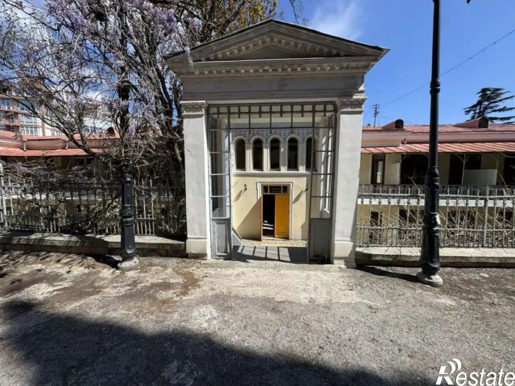 Отдельное здание ул Владимира Луговского, 9,  д. 9