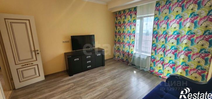 3-комн квартира Большевистская улица, 19,  д. 19