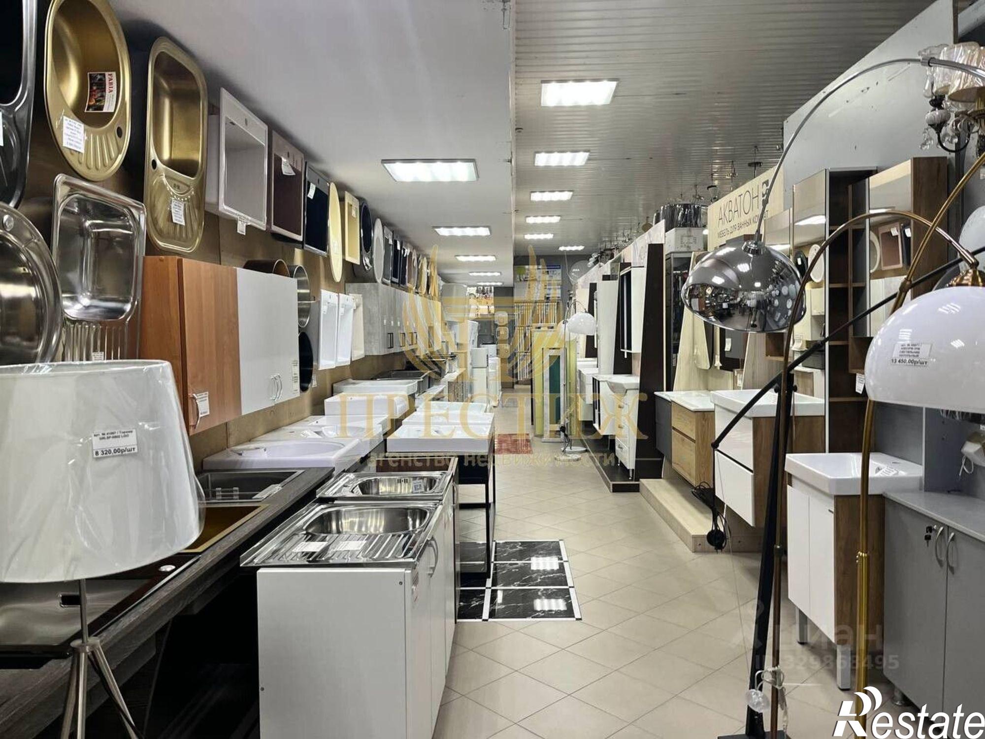 Купить торговое помещение за 100 001 000 рублей на ул Блюхера, 9