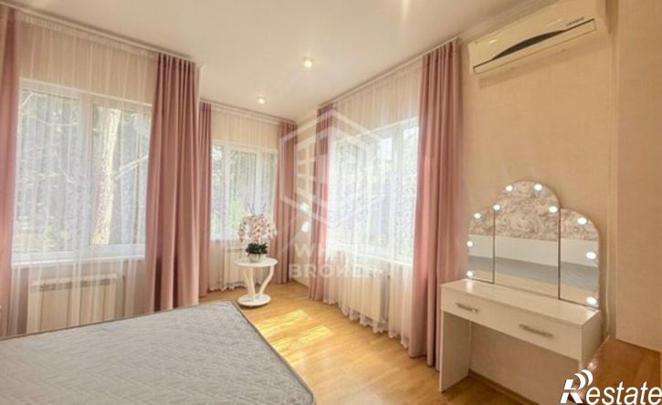 2-комн квартира ул Кирова, 12,  д. 12