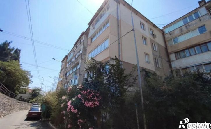 2-комн квартира улица Халтурина, 18,  д. 18