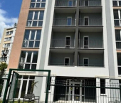 1-комн, 46кв м, этаж 3/5 улица Грибоедова, 15