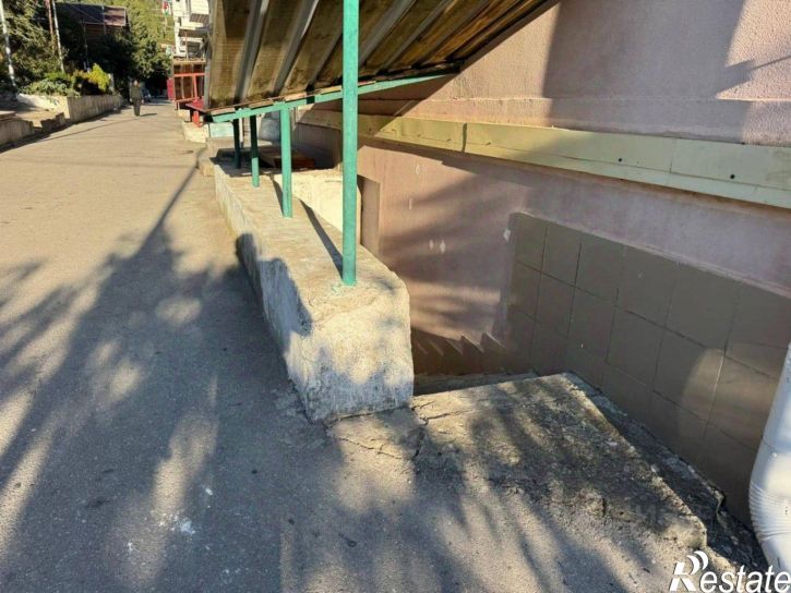Торговое помещение Ялта г, Алупка г., Парковое шоссе, 1