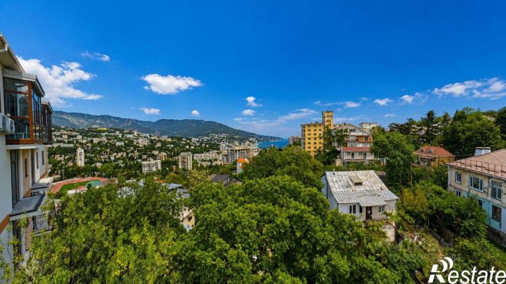 4-комн квартира улица Достоевского, 18Е,  д. 18Е