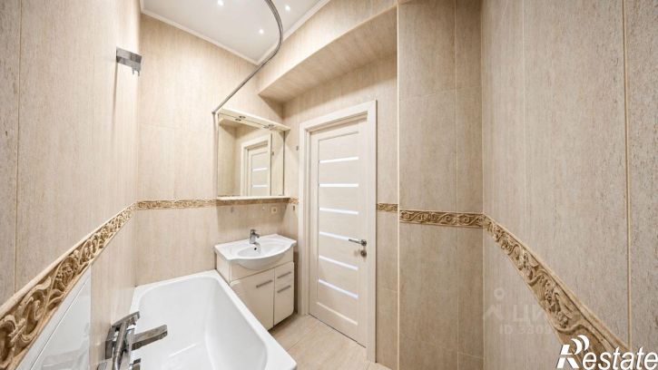 4-комн квартира улица Достоевского, 18Е,  д. 18Е