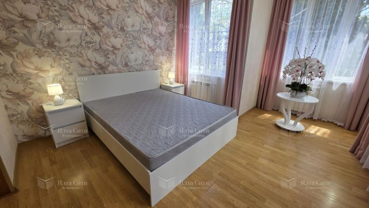 2-комн квартира Кирова ул., 12