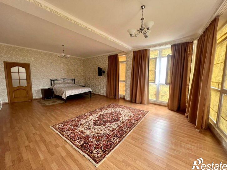 3-комн квартира ул Авроры, 4,  д. 4