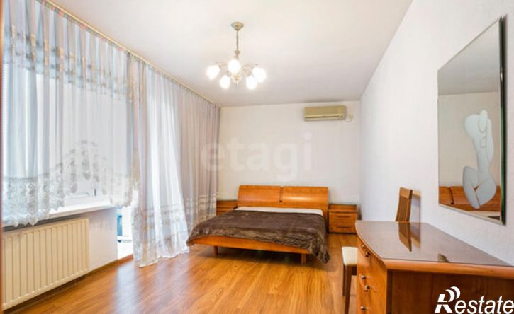 3-комн квартира улица Дзержинского, 3,  д. 3