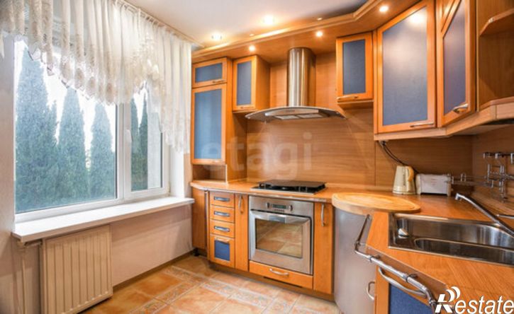 3-комн квартира улица Дзержинского, 3,  д. 3