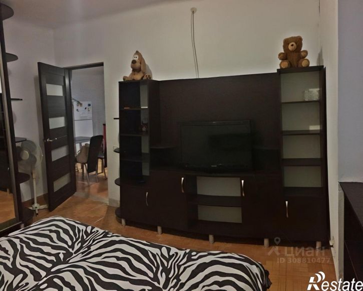 2-комн квартира улица Тренёва, 3,  д. 3