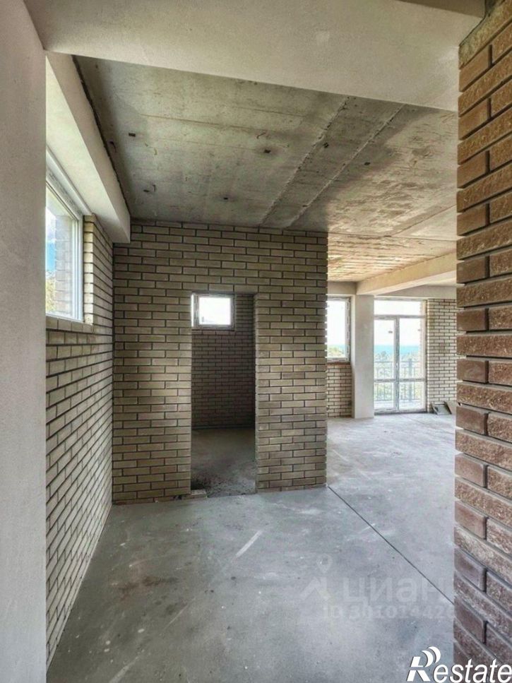 3-комн квартира улица Войкова, 37,  д. 37