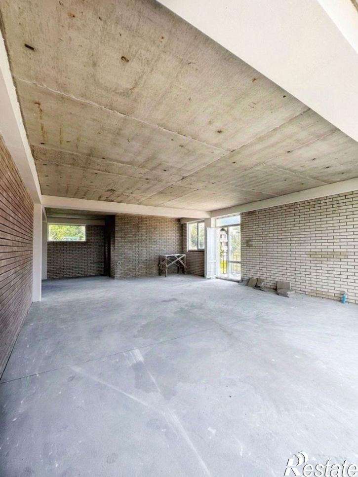 3-комн квартира улица Войкова, 37,  д. 37