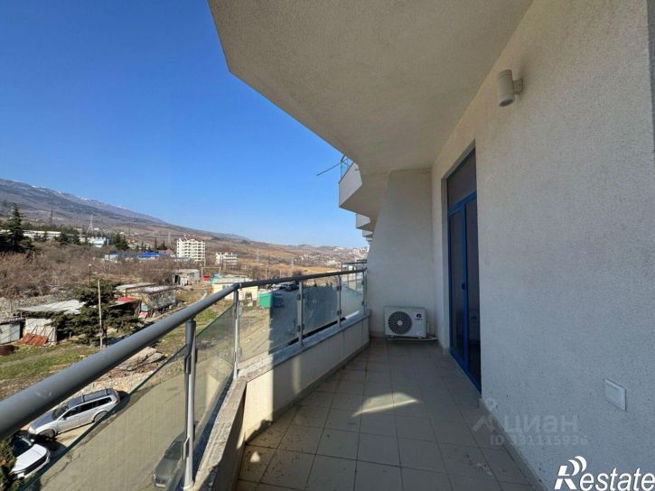 3-комн квартира ул Ялтинская, 12А,  д. 12А