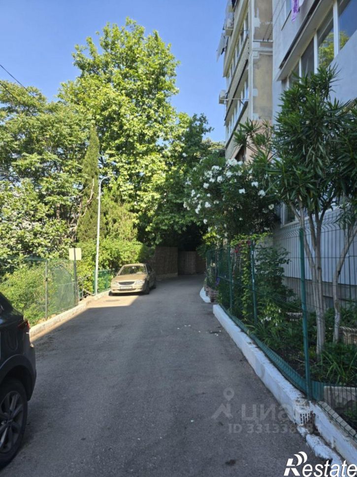 3-комн квартира улица Чернова, 11,  д. 11