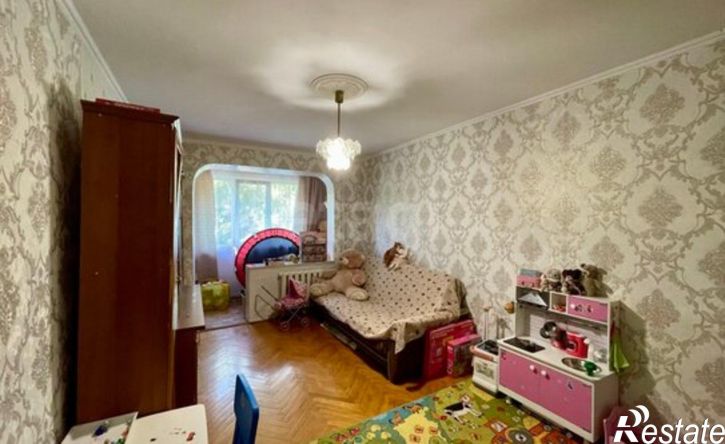 3-комн квартира ул Сурикова Василия, 18,  д. 18